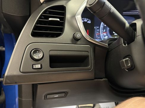 Used 2015 Chevrolet Corvette Stingray Coupe image 25