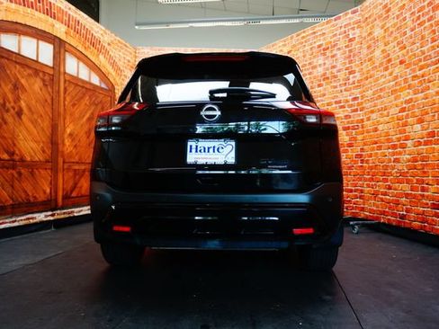 Certified 2023 Nissan Rogue SV w/ SV Premium B Package AWD/4WD image 9