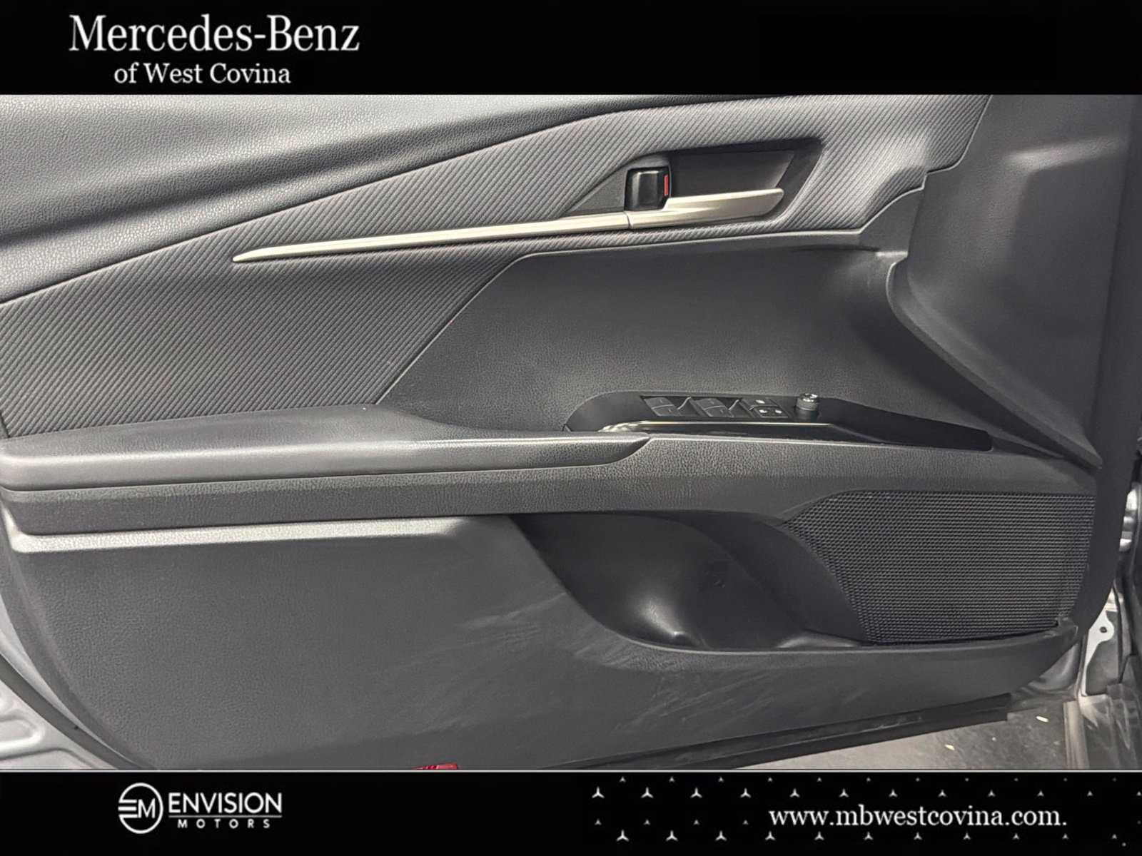 Used 2025 Toyota Camry SE FWD image 20