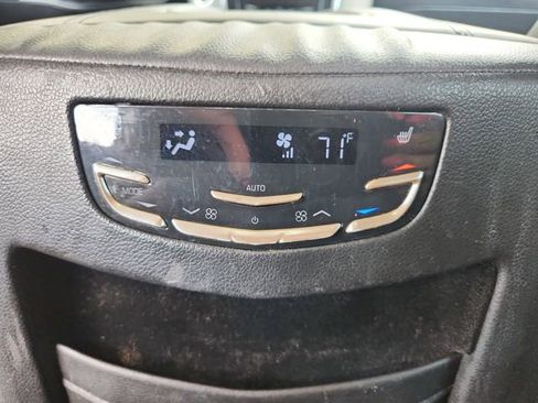 Used 2016 Cadillac Escalade 2WD image 20