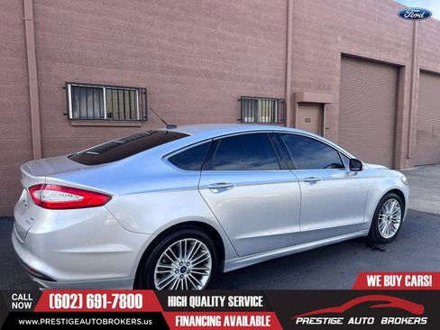 Used 2016 Ford Fusion SE w/ Equipment Group 202A FWD image 7