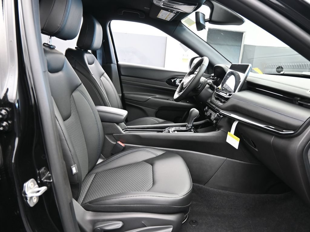 New 2026 Jeep Compass Latitude AWD/4WD image 42