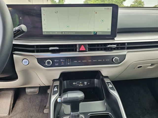 Used 2025 Kia Sorento S w/ Panoramic Sunroof Package FWD image 24