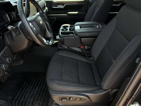 Used 2024 Chevrolet Silverado 1500 LT AWD/4WD image 27