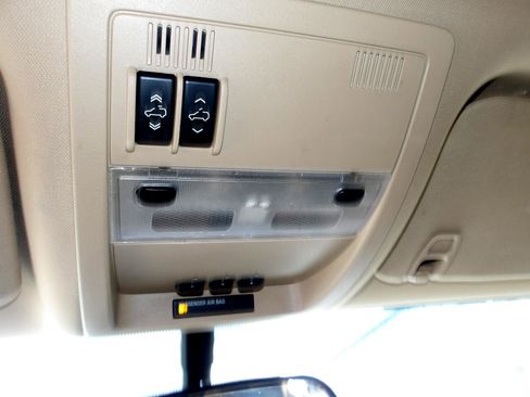 Used 2010 Chevrolet Tahoe 4WD image 22