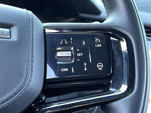 Used 2025 Land Rover Range Rover Velar Dynamic SE AWD/4WD image 29