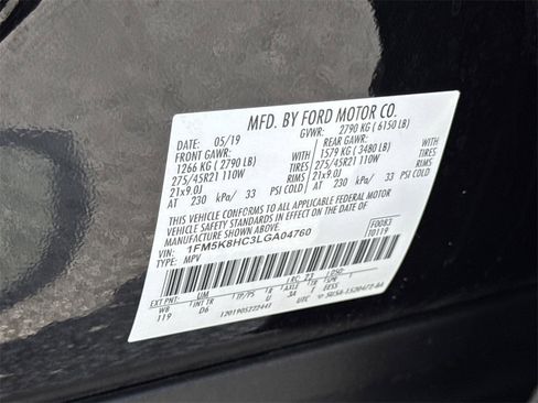 Used 2020 Ford Explorer Platinum w/ Premium Technology Package image 35