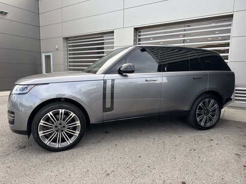 Used 2024 Land Rover Range Rover SE AWD/4WD image 3
