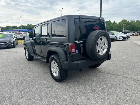 Used 2013 Jeep Wrangler Unlimited Sport AWD/4WD image 3