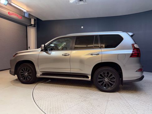 Used 2021 Lexus GX 460 Premium AWD/4WD image 2