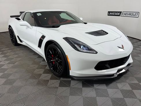 Used 2016 Chevrolet Corvette Z06 w/ 3LZ Preferred Equipment Group image 8