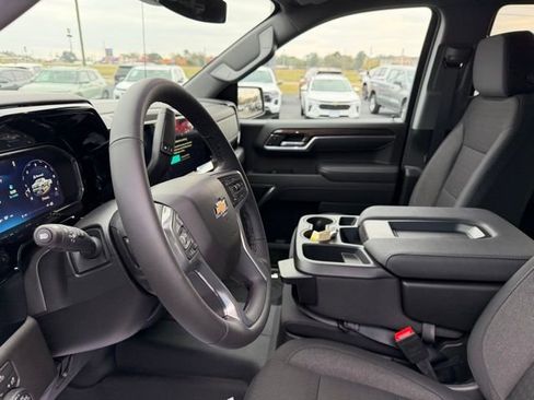 New 2026 Chevrolet Silverado 1500 LT image 9