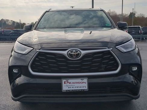 Used 2022 Toyota Highlander XLE image 8