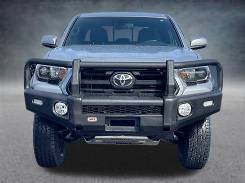 Used 2019 Toyota Tacoma TRD Off-Road AWD/4WD image 25