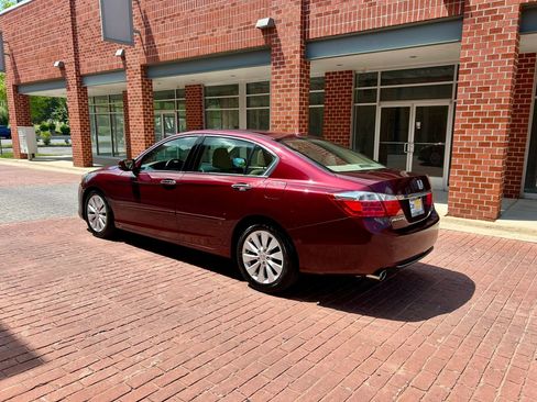Used 2015 Honda Accord Touring image 4