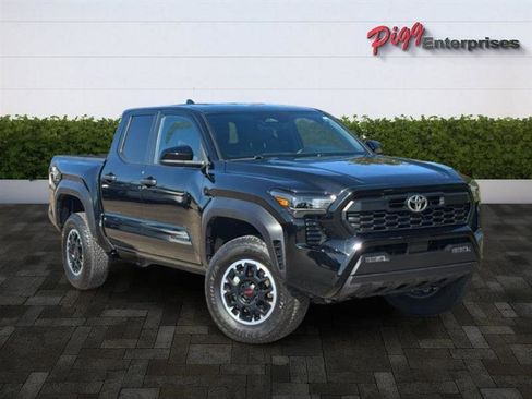 Used 2024 Toyota Tacoma TRD Off-Road image 54