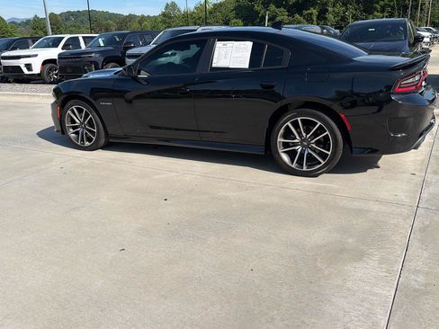 Used 2022 Dodge Charger R/T w/ Plus Group RWD image 6