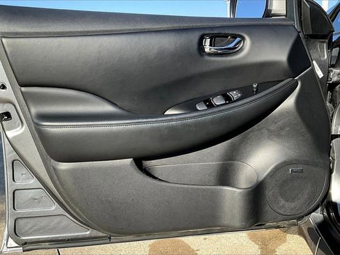 Used 2022 Nissan Leaf SL Plus image 14