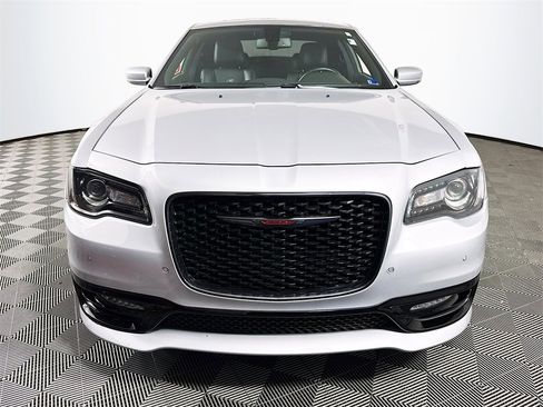 Used 2022 Chrysler 300 S w/ Comfort Group image 2