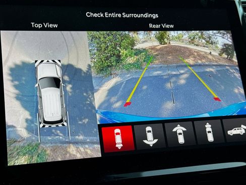 New 2023 Jeep Grand Cherokee Trailhawk w/ Advanced Protech Group II image 19