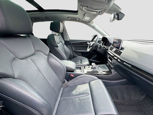 Used 2018 Audi Q5 Prestige w/ Prestige Package image 29