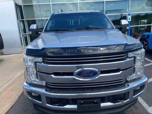 Used 2019 Ford F250 Lariat w/ Lariat Value Package AWD/4WD image 6