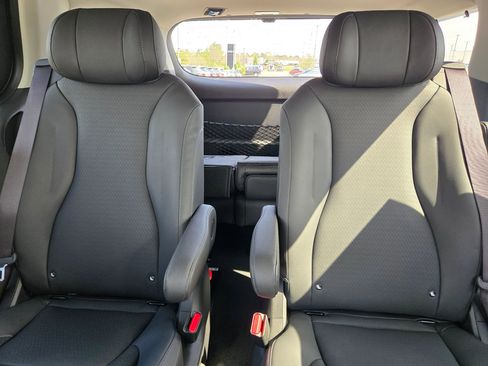 New 2026 Kia Carnival SX Prestige image 13