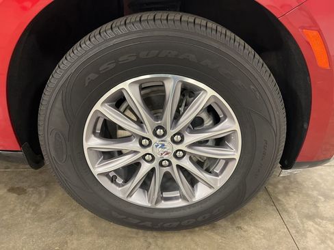 Certified 2024 Buick Enclave Premium image 23