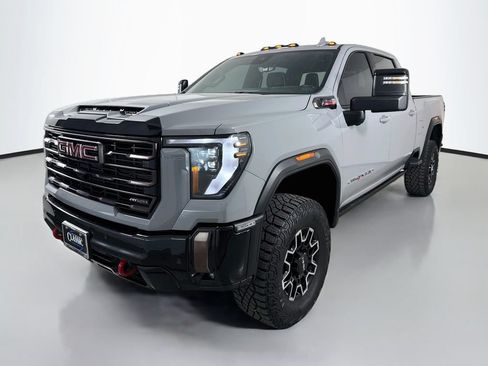Used 2024 GMC Sierra 2500 AT4X AWD/4WD image 3