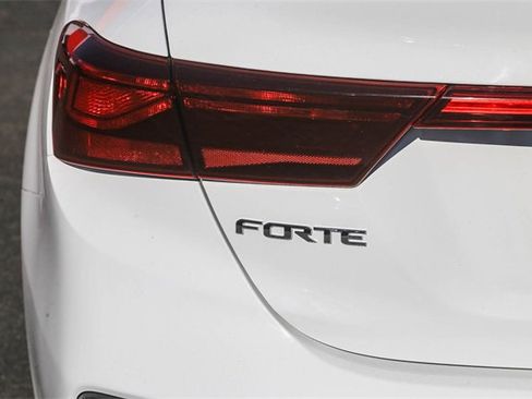 Used 2021 Kia Forte LXS image 11