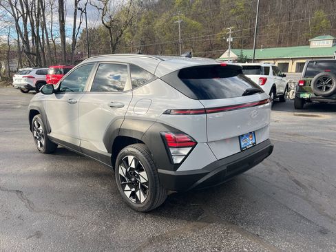 Used 2024 Hyundai Kona SEL image 6