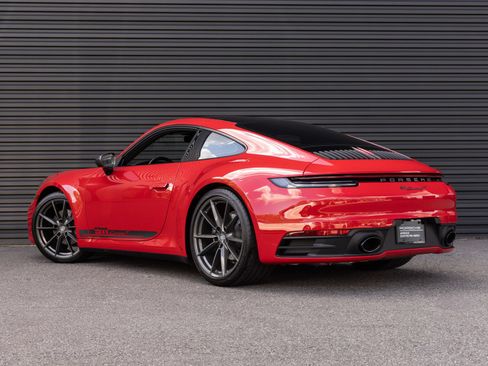 Certified 2024 Porsche 911 Carrera T RWD image 3