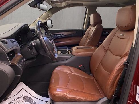 Used 2020 Cadillac Escalade Premium Luxury AWD/4WD image 8