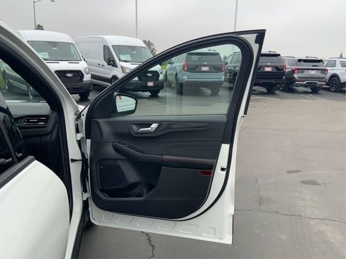 Used 2025 Ford Escape ST-Line w/ Tech Pack #1 image 22