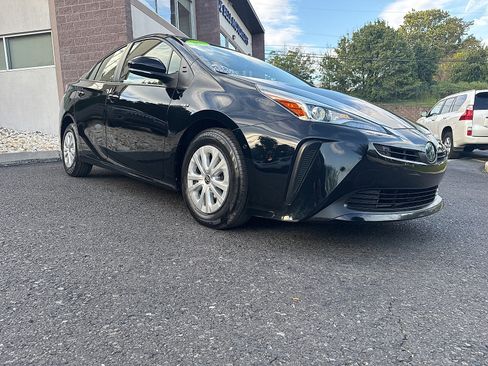 Used 2021 Toyota Prius LE w/ Carpet Mat Package (TMS) FWD image 17