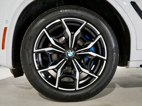 Used 2024 BMW X4 M40i w/ Premium Package image 32