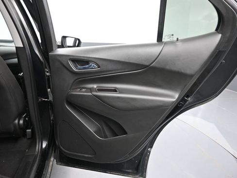 Used 2020 Chevrolet Equinox LT FWD image 32