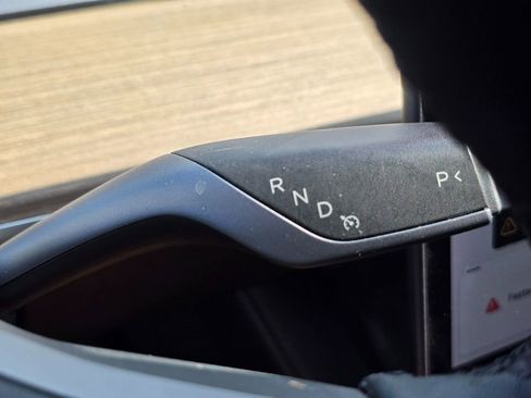 Used 2021 Tesla Model 3 Standard Range image 46