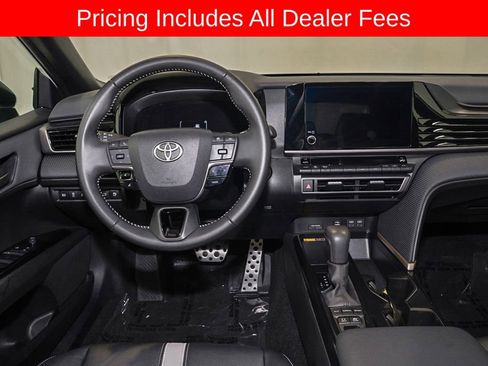 Used 2025 Toyota Camry SE FWD image 6
