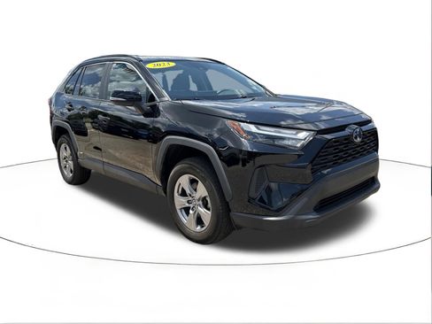 Used 2023 Toyota RAV4 XLE w/ Convenience Package AWD/4WD image 1