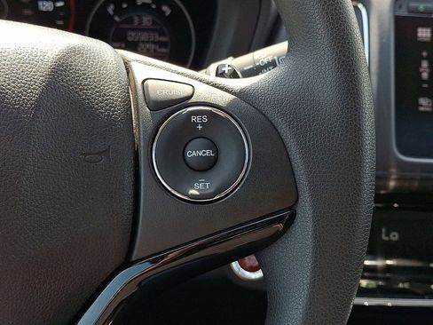 Used 2018 Honda HR-V EX image 24