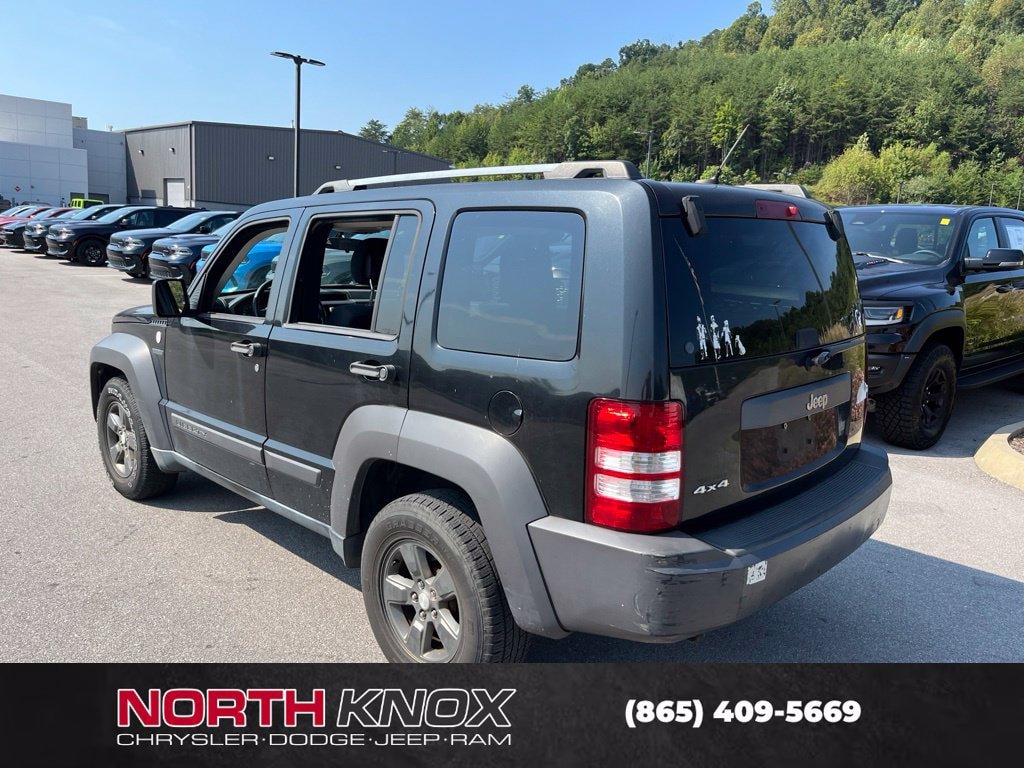 Used 2010 Jeep Liberty Renegade AWD/4WD image 5