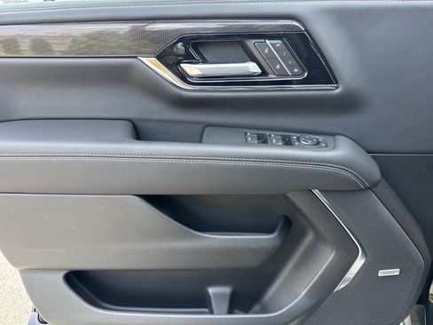 New 2026 GMC Yukon Elevation AWD/4WD image 14