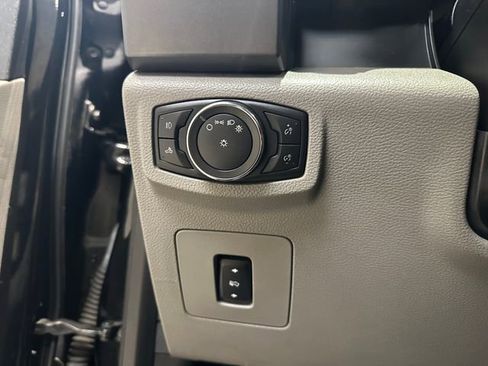 Used 2016 Ford F150 XLT w/ Equipment Group 302A Luxury AWD/4WD image 14