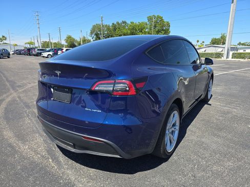 Used 2022 Tesla Model Y Long Range AWD/4WD image 4