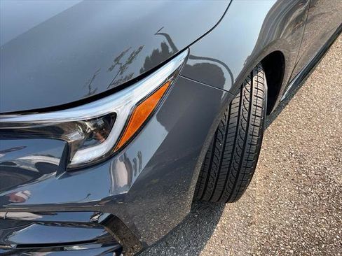 Certified 2025 Toyota Corolla SE w/ SE Premium Package AWD/4WD image 3