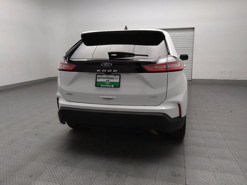 Used 2024 Ford Edge SEL image 7