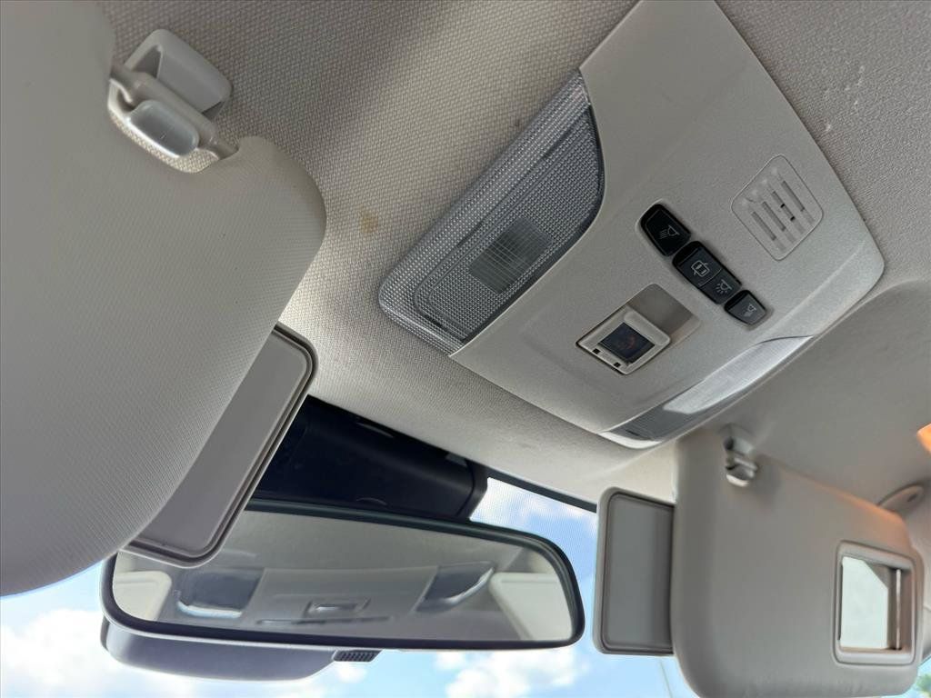 Used 2022 Toyota Corolla LE FWD image 25