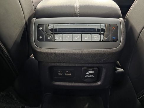 Used 2024 Nissan Pathfinder Platinum w/ Lighting Package (N92) image 37