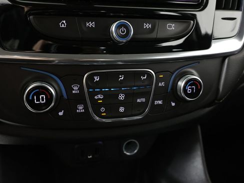 Used 2018 Chevrolet Traverse LT FWD image 37